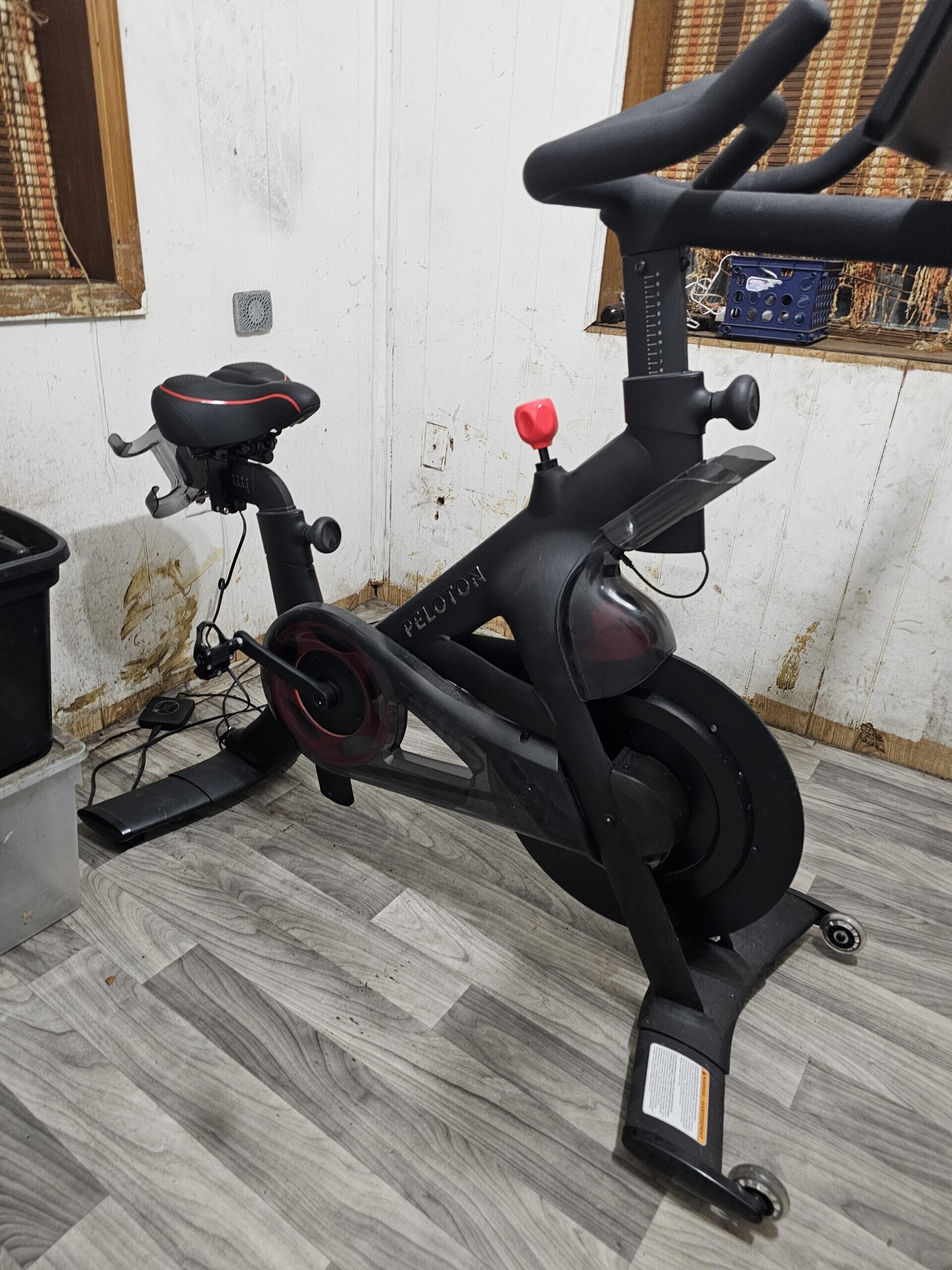 2024 Peloton Bike Plus in Excellent Condition with 0-50 Rides – Hammond, IN - Image 3