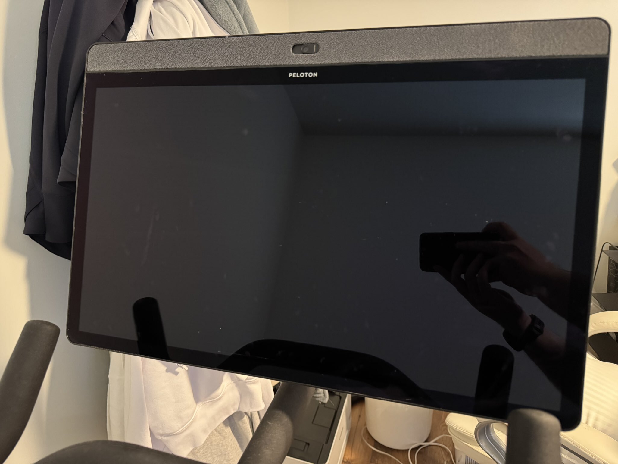 2025 Peloton Bike Plus in Excellent Condition with Low Usage – Proctorville, OH - Image 4