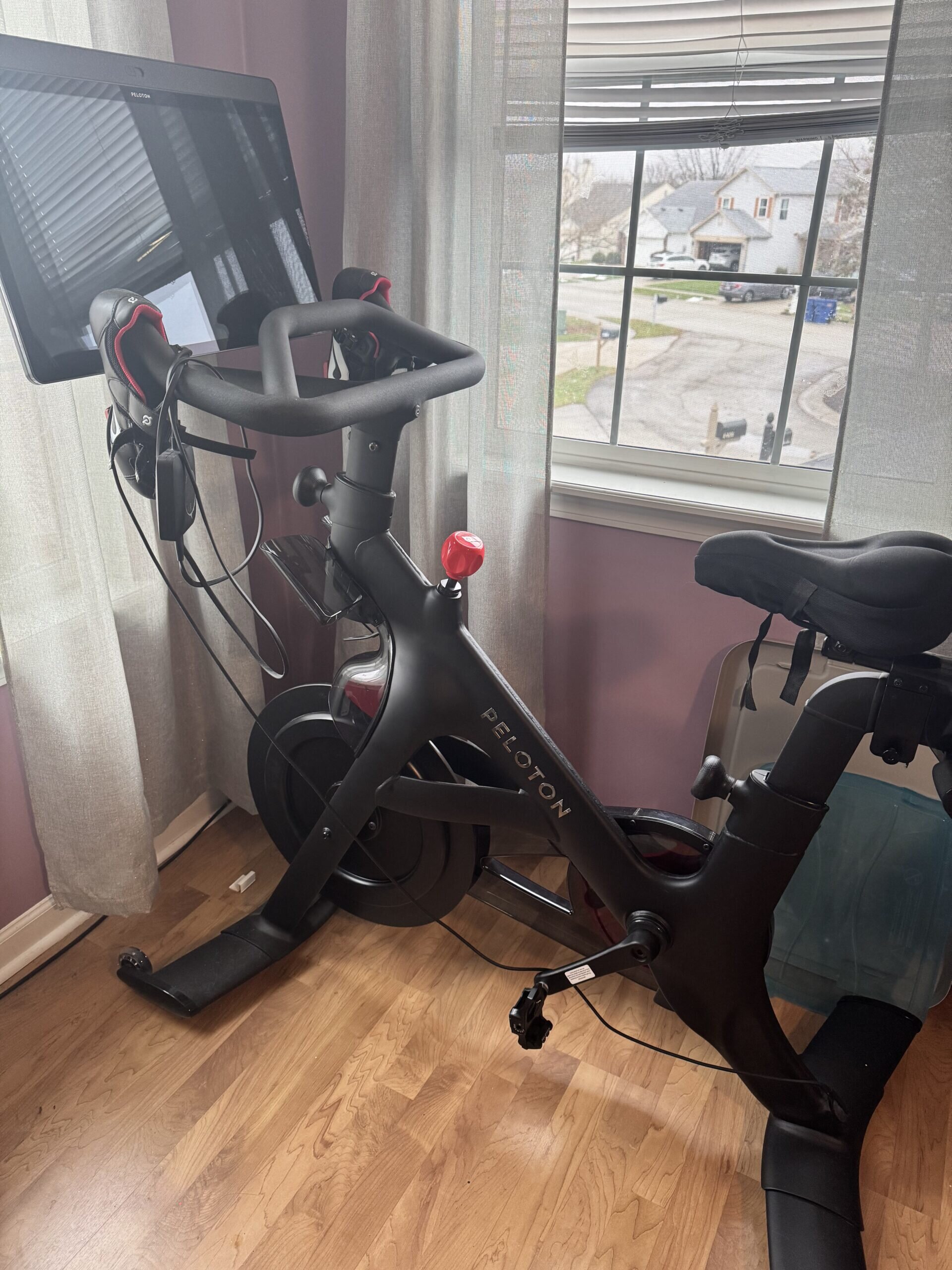 2021 Peloton Bike Plus in Excellent Condition with 0-50 Rides – Indianapolis, IN - Image 5