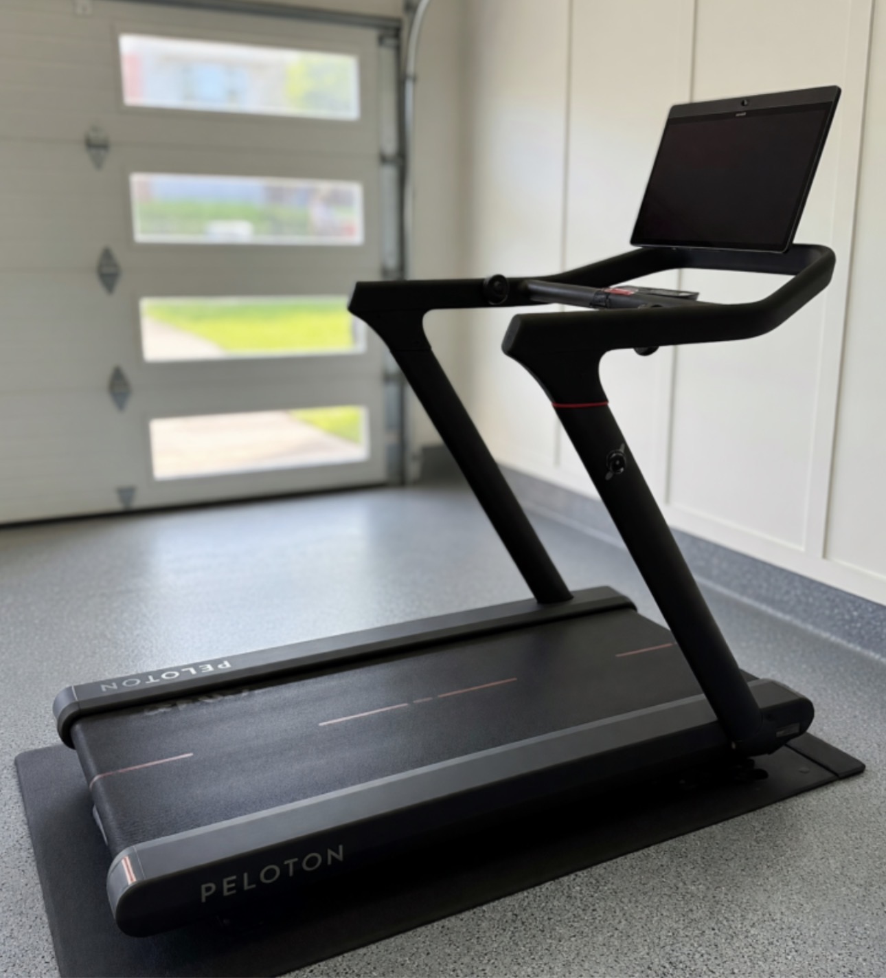 2023 Peloton Tread – Excellent Condition, Includes Mat – Elmhurst, NY - Image 2