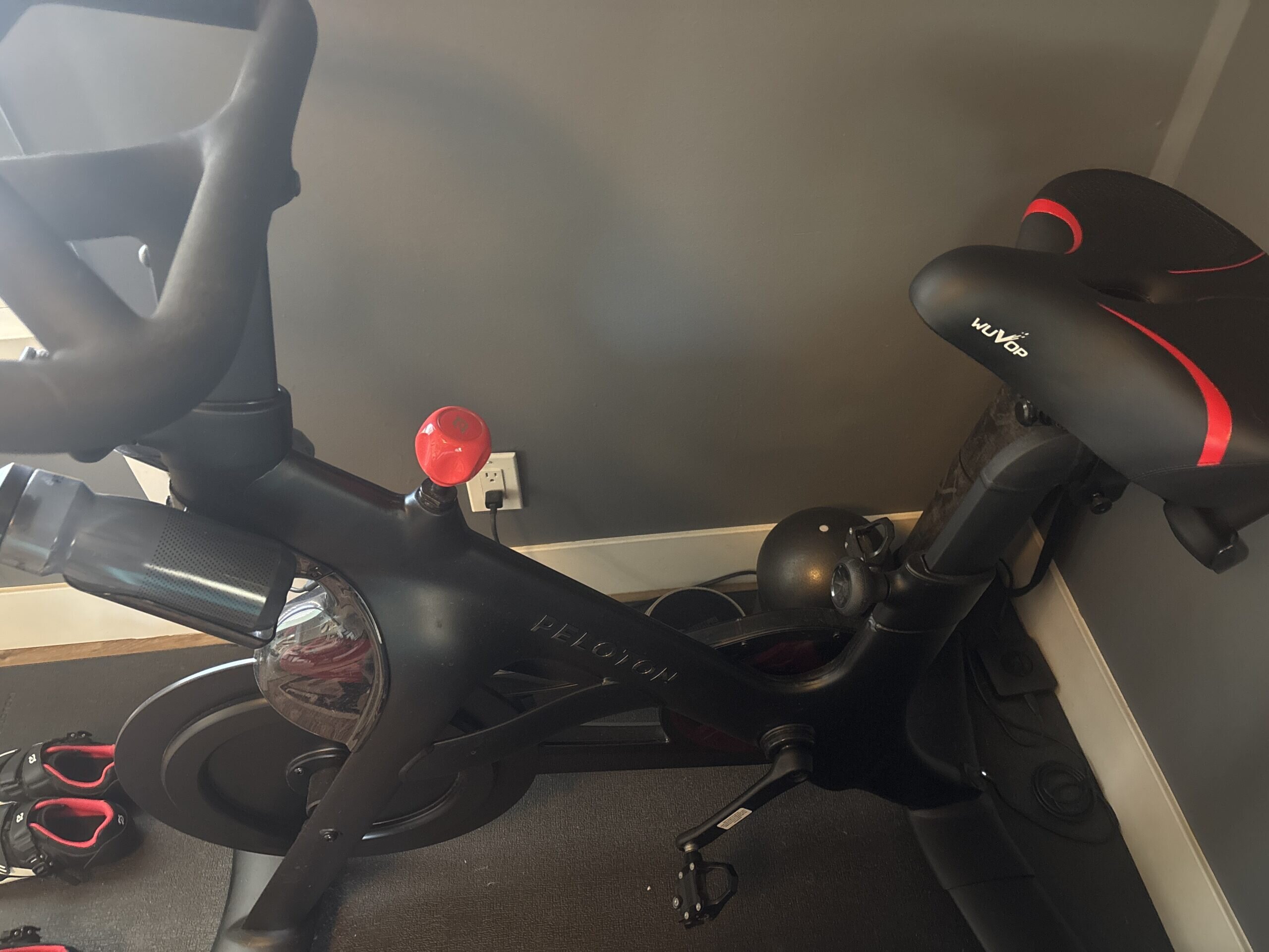 2022 Peloton Bike Plus Very Good Condition – Los Angeles, CA - Image 5